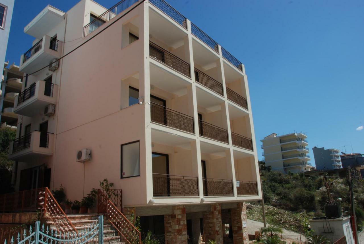 Nikos Hotel&Apartments Sarandë Buitenkant foto